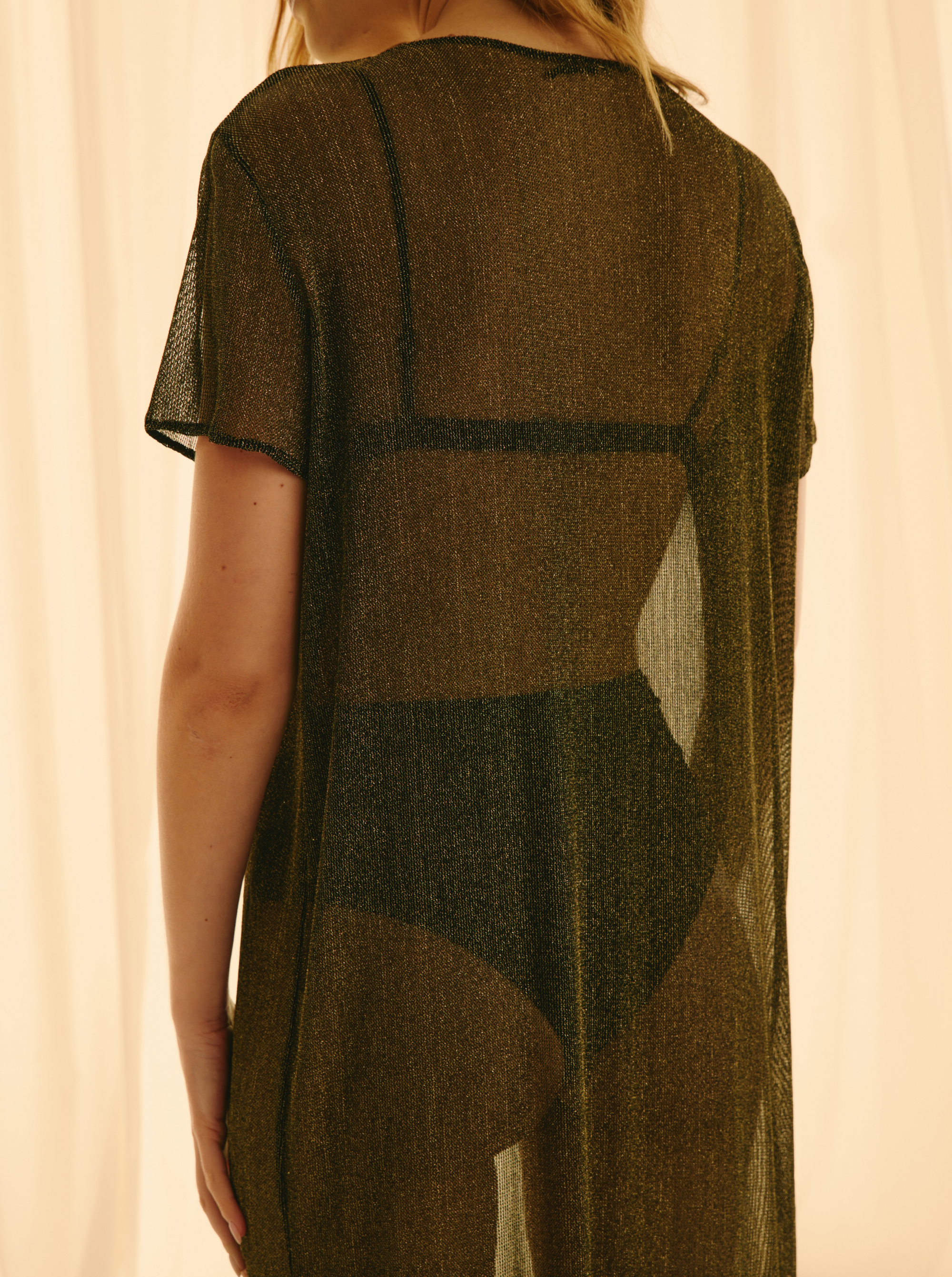 Robe Golden Glow zoom dos