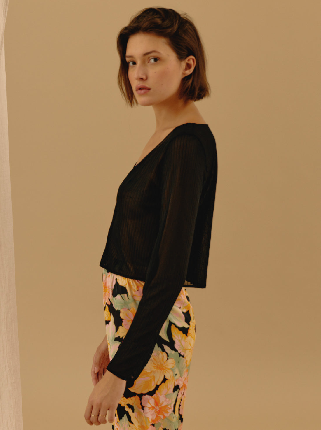 Top Closed Shadow Stripes