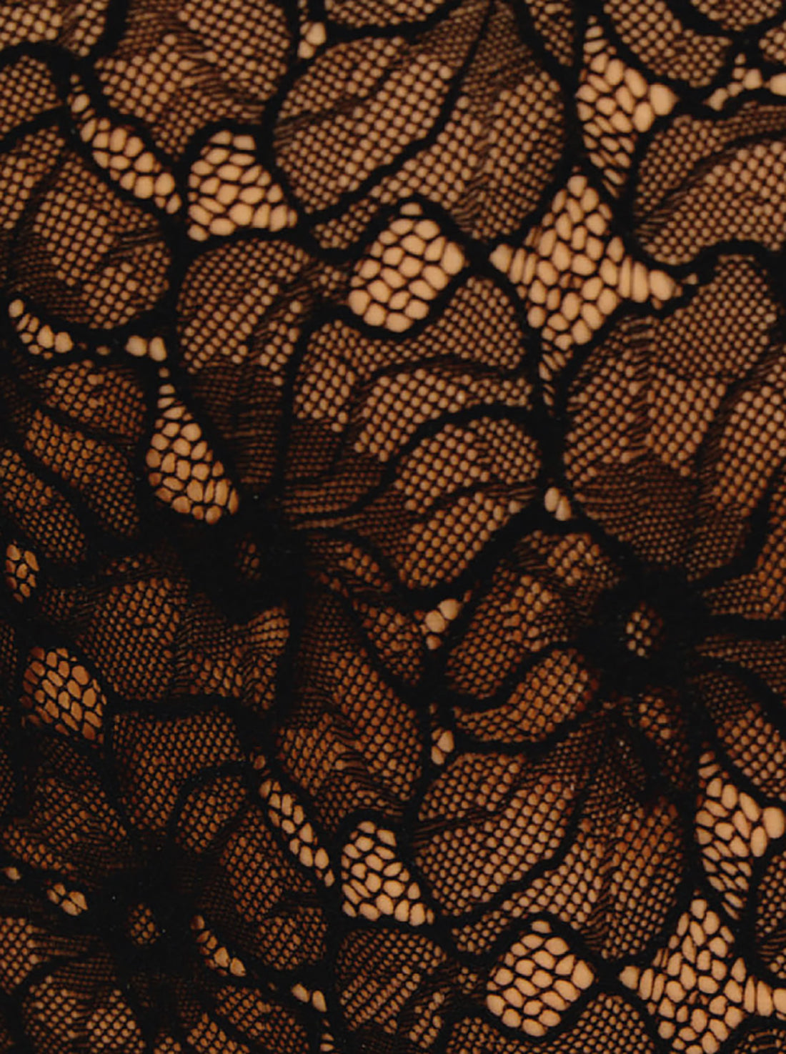 Top Thin Black Blossom