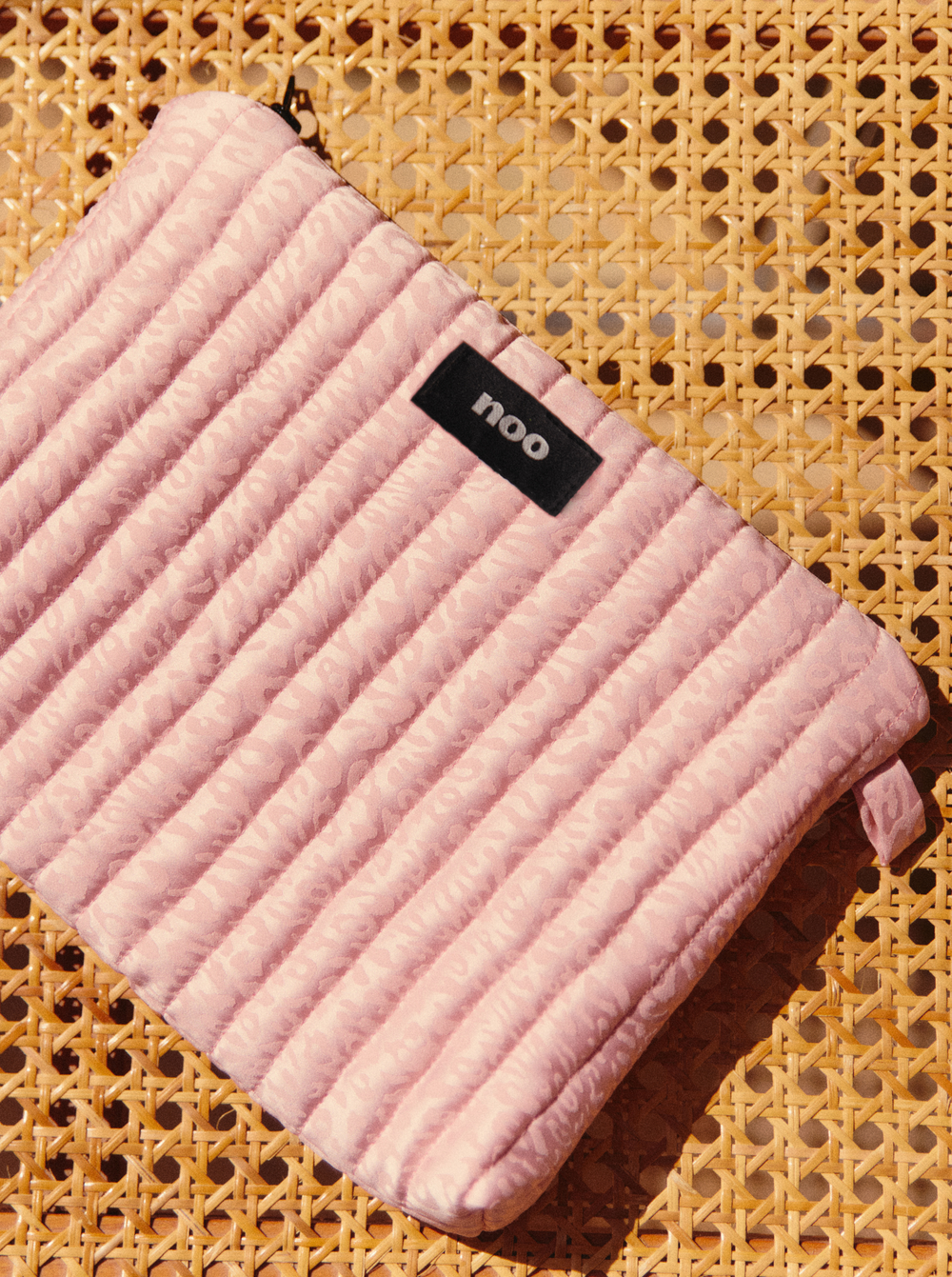 POCHETTE PINK LEO