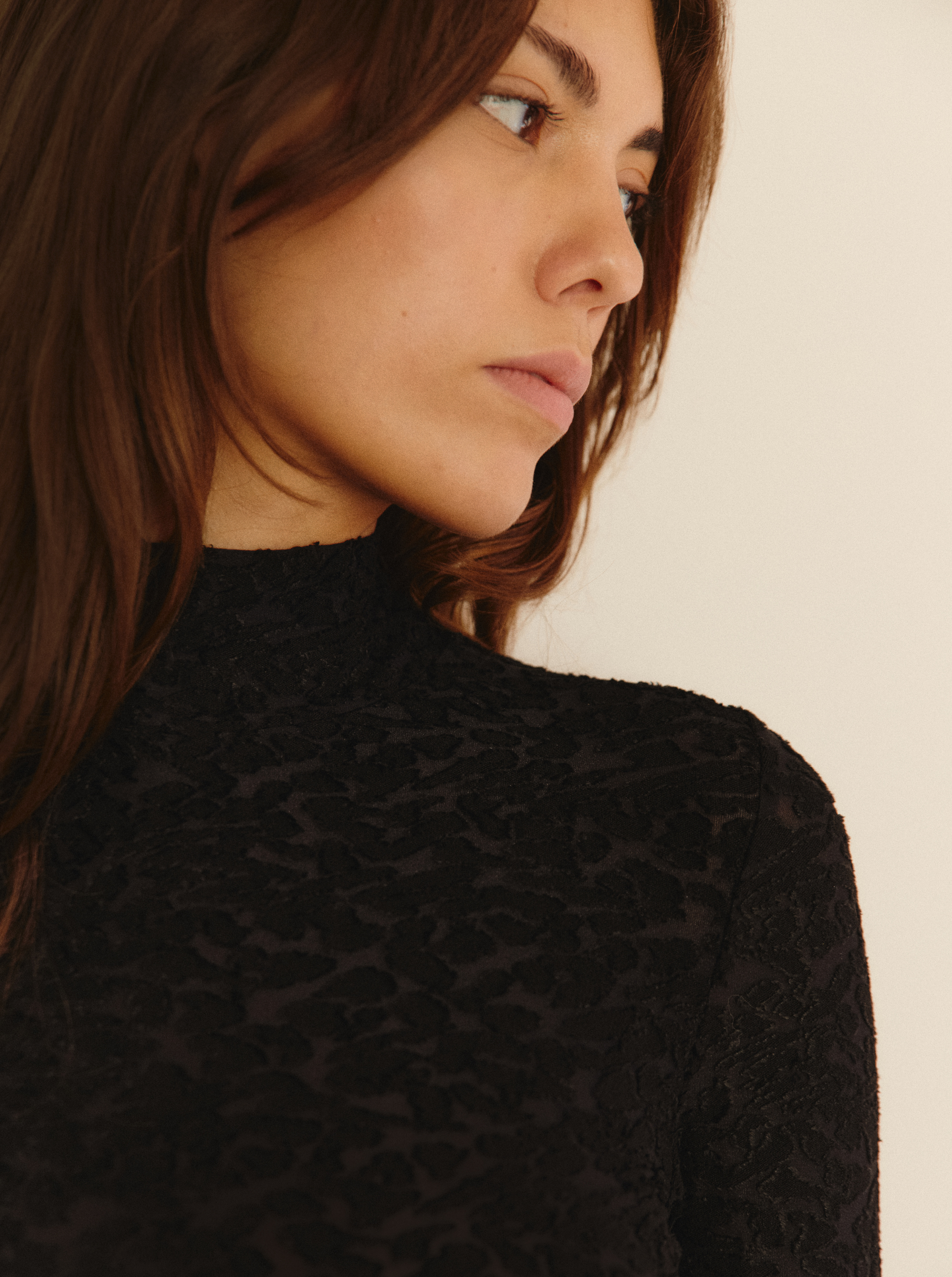 Body Black Leo Col Montant