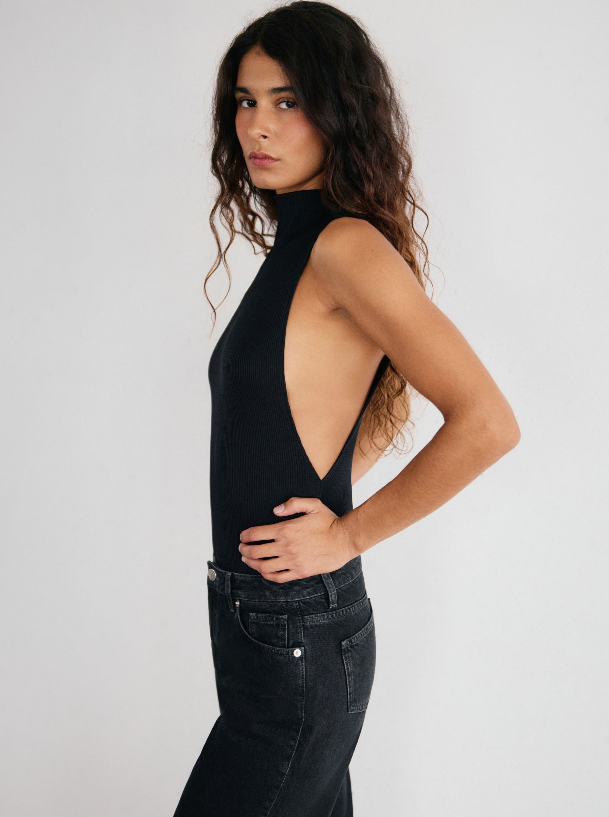 Body High Black