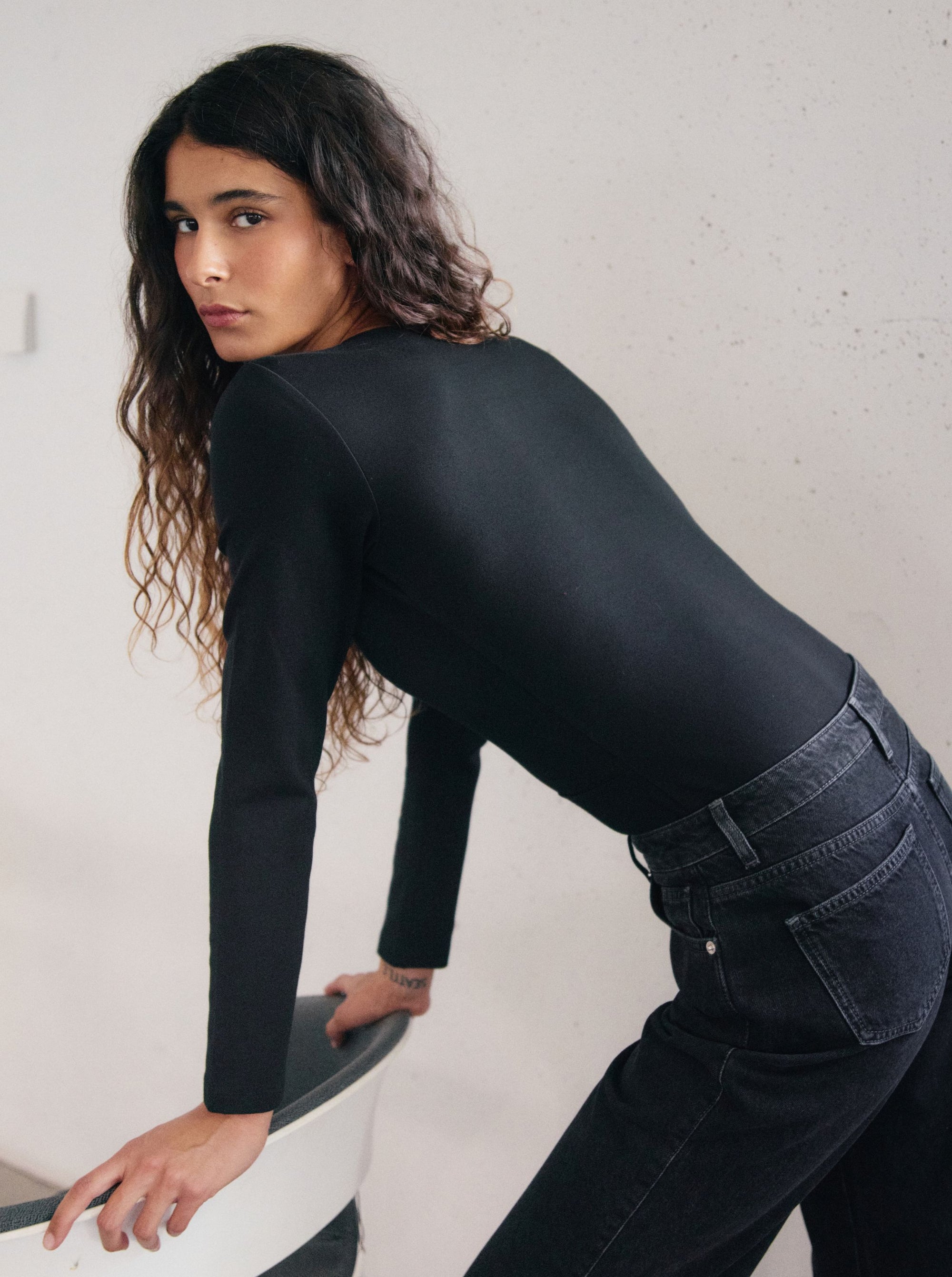 Black Gleam Cut Body